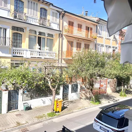 公寓 Casa Sant'andrea 维亚雷焦